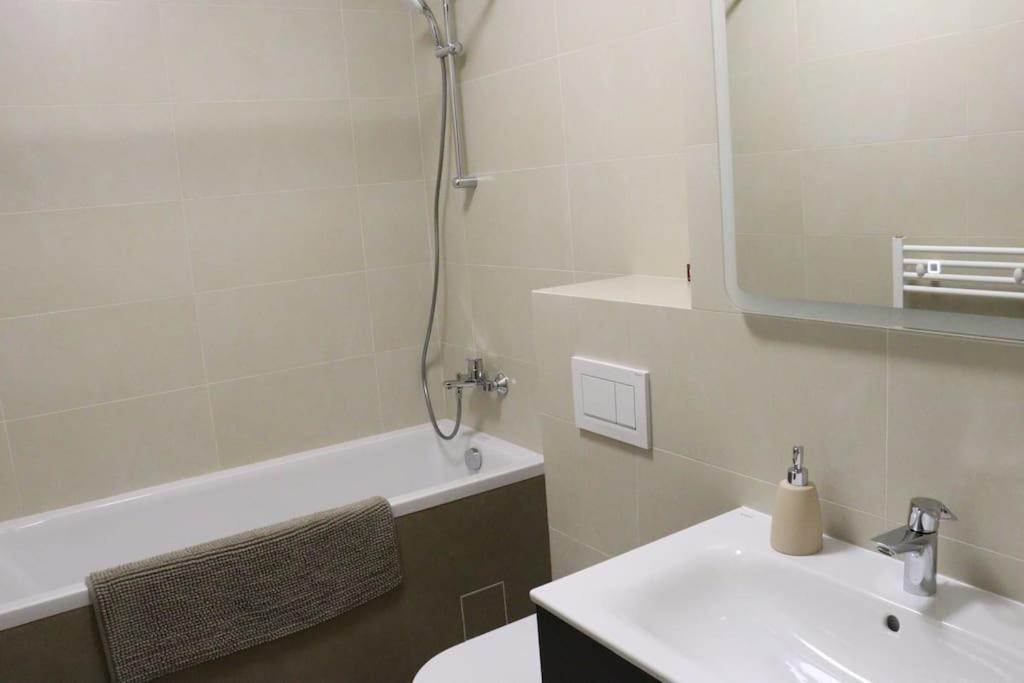קלוז'-נאפוקה Parklake Home מראה חיצוני תמונה