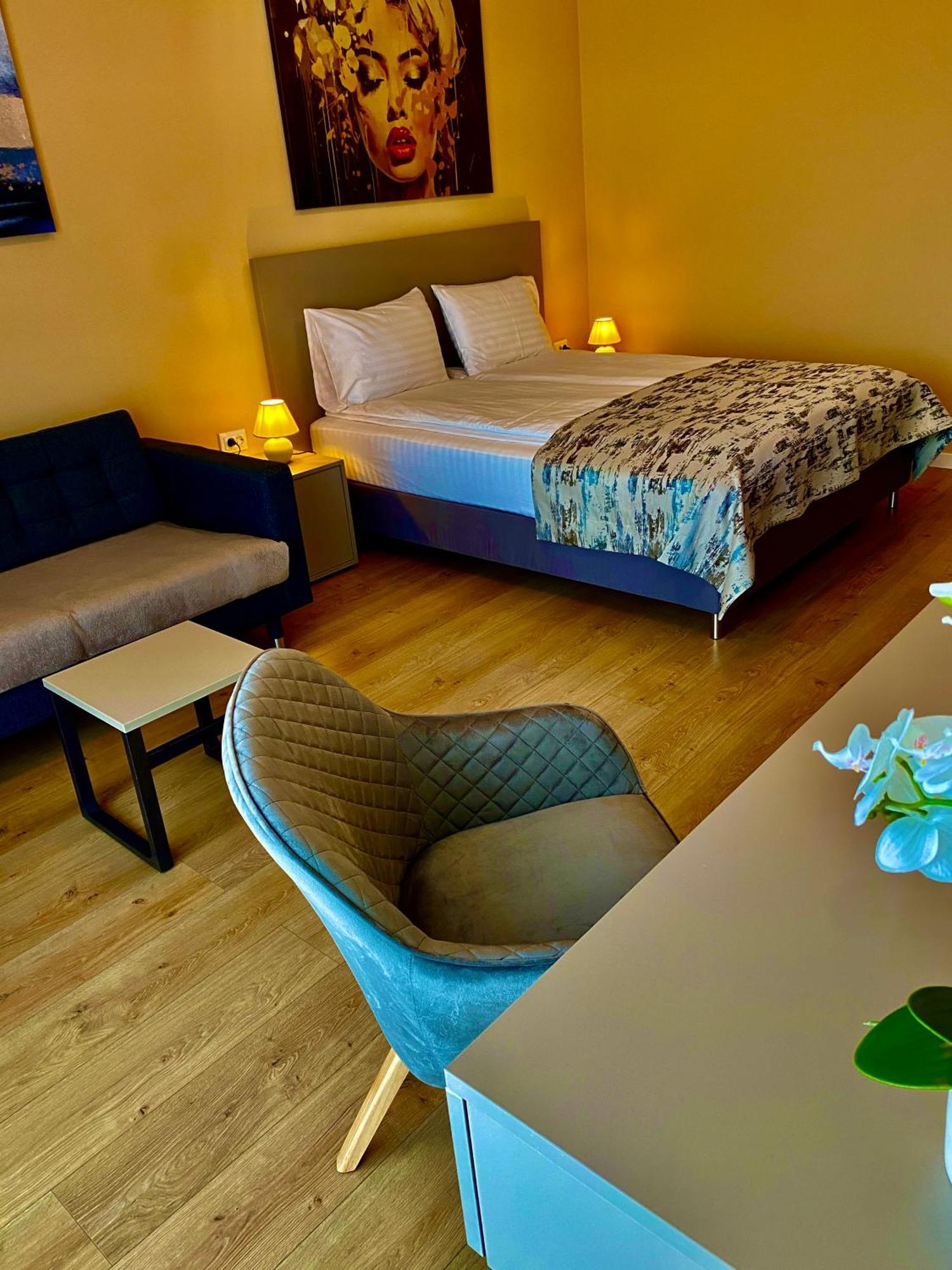 קלוז'-נאפוקה Parklake Home מראה חיצוני תמונה